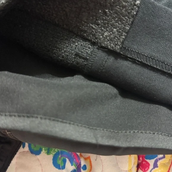 Elie Tahari Valeria Lamb Leather Panel Pencil Skirt Size: 4 Length: 20.5” - Picture 8 of 9